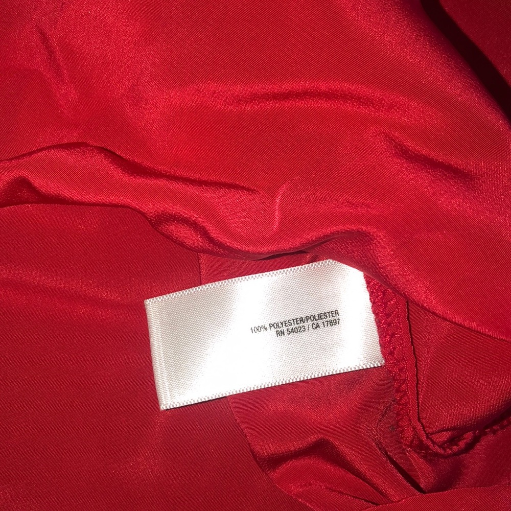Red silky blouse - Picture 4 of 5